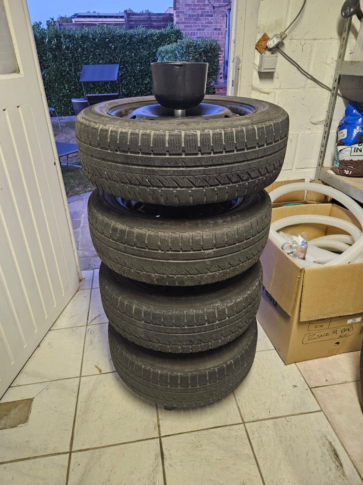 4x Polo velgen met Bridgestone winterbanden, Ophalen, Gebruikt, 15 inch, Velg(en)