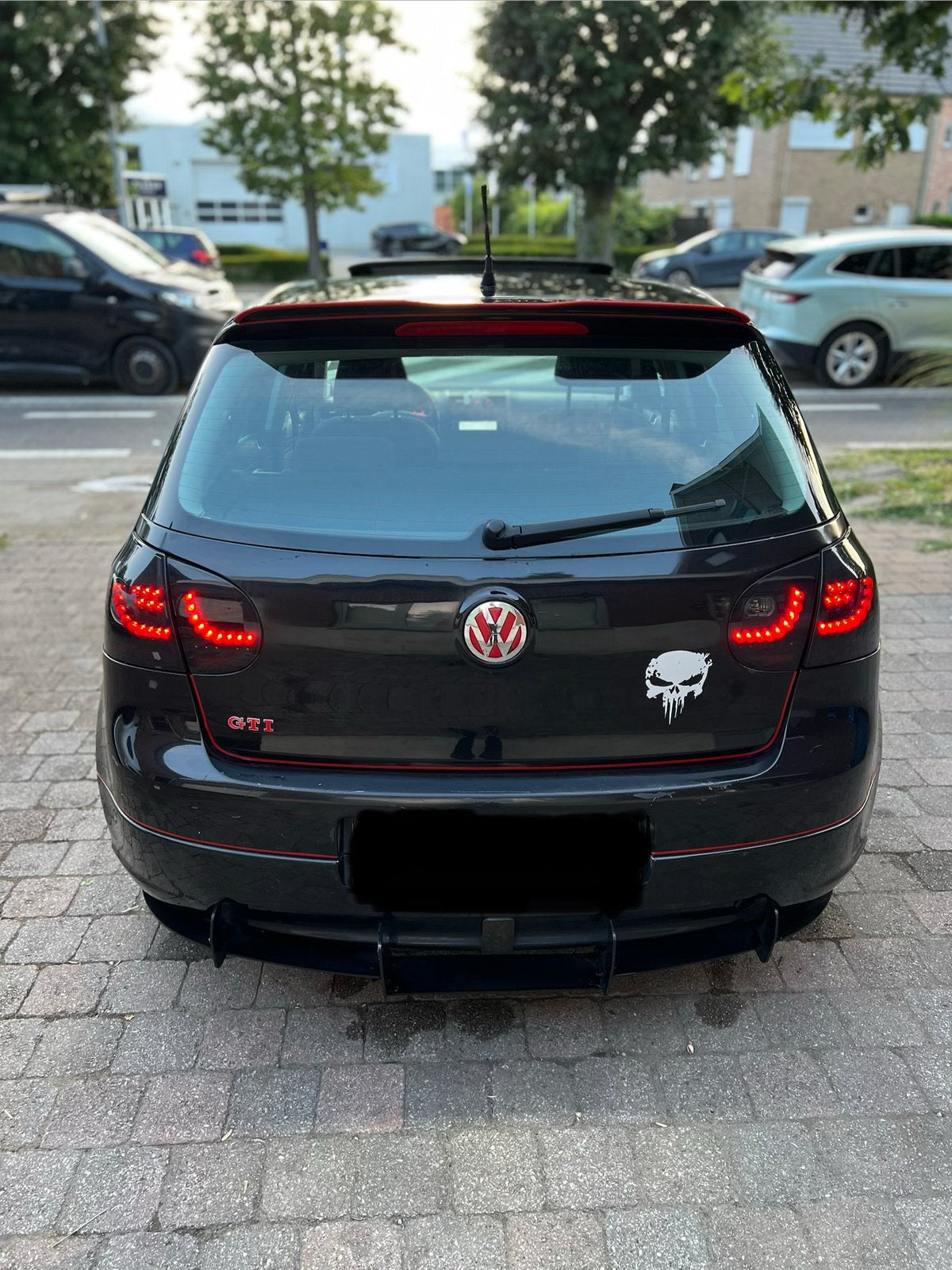 Volkswagen golf 5 GTI-LOOK AUTOMAAT BENZINE, Auto's, Automaat, Stof, 4 cilinders, Zwart