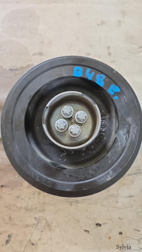 Krukaspoelie B48x BMW  3 / 5 / 7 / X3 serie F en G 112379344, Auto-onderdelen, Gebruikt, -, -, Ophalen of Verzenden