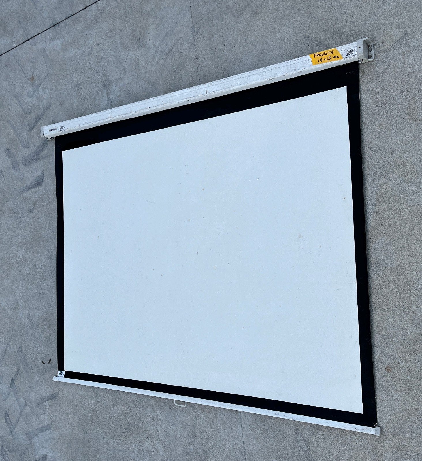 Projectiescherm om op statief te plaatsen (1,8m x 1,5m)., Ophalen, Handmatig, Gebruikt