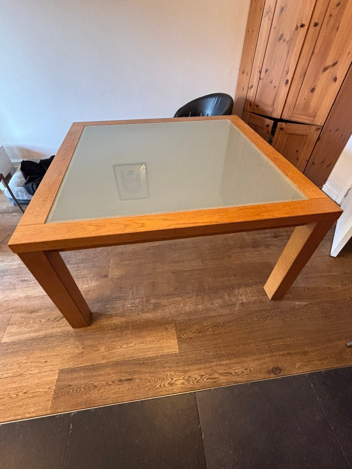 Table carré (140 cm de côté), Maison & Meubles, Enlèvement, Utilisé