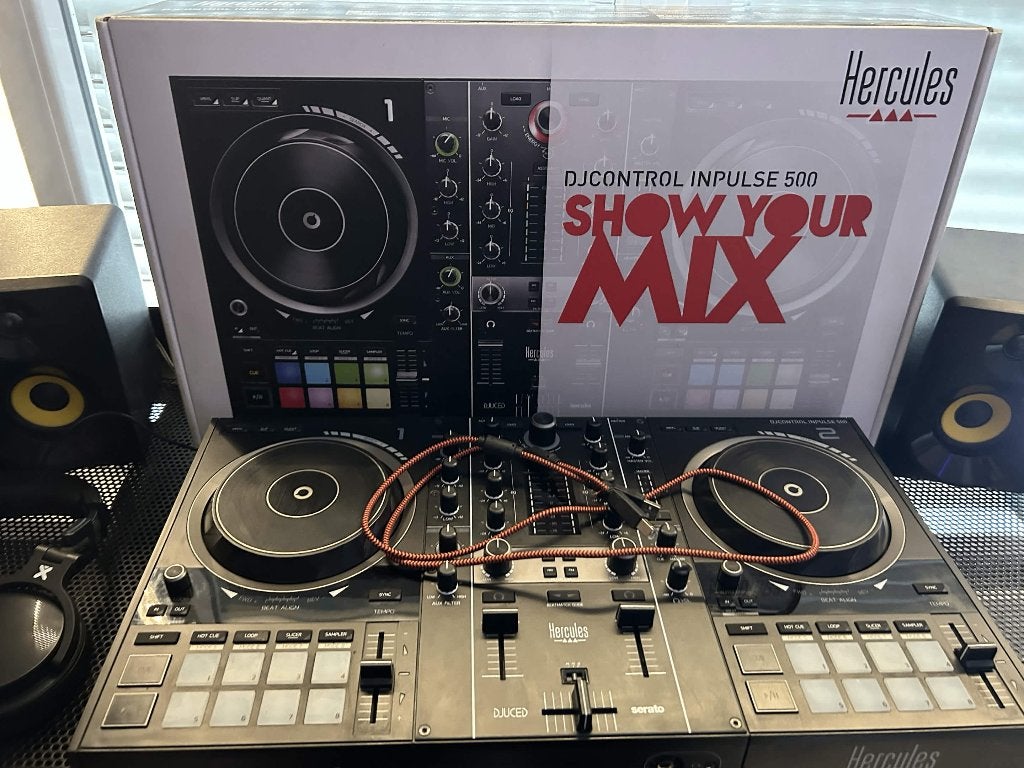 Hercules DJControl Inpulse 500 — boîte d'origine, Musique & Instruments, DJ sets & Platines, Enlèvement ou Envoi, Comme neuf, Platine