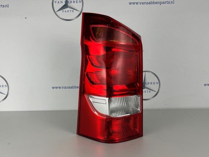 Feu arrière gauche d'un Mercedes Vito, Autos : Pièces & Accessoires, -, 3 mois de garantie, Utilisé, -