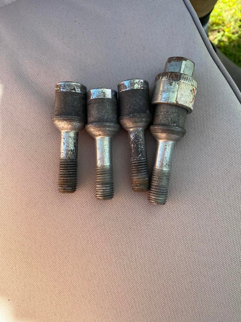 Kit de verrous antivol Mercedes, Enlèvement