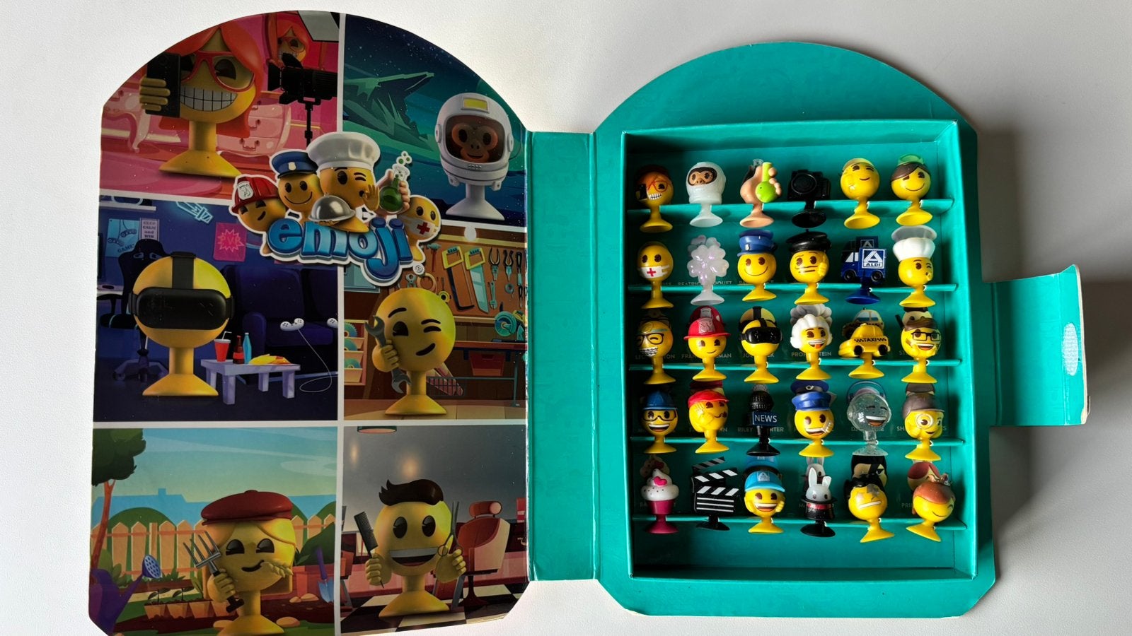 Emojis (collection complète) 30 pièces/boîte (2024 et 2025), Enlèvement