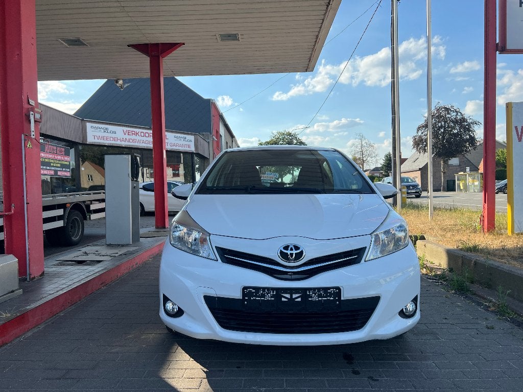 TOYOTA YARIS 1.3 BENZINE (73KW) 93.000KM EURO5. MET KEURING., Auto's, Bedrijf, Handgeschakeld, 5 deurs, Yaris