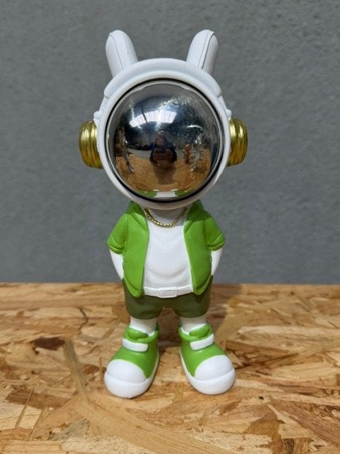 Astronaut konijn groen staand 24 cm - nieuw in verpakking, Ophalen of Verzenden, Nieuw, Fantasy