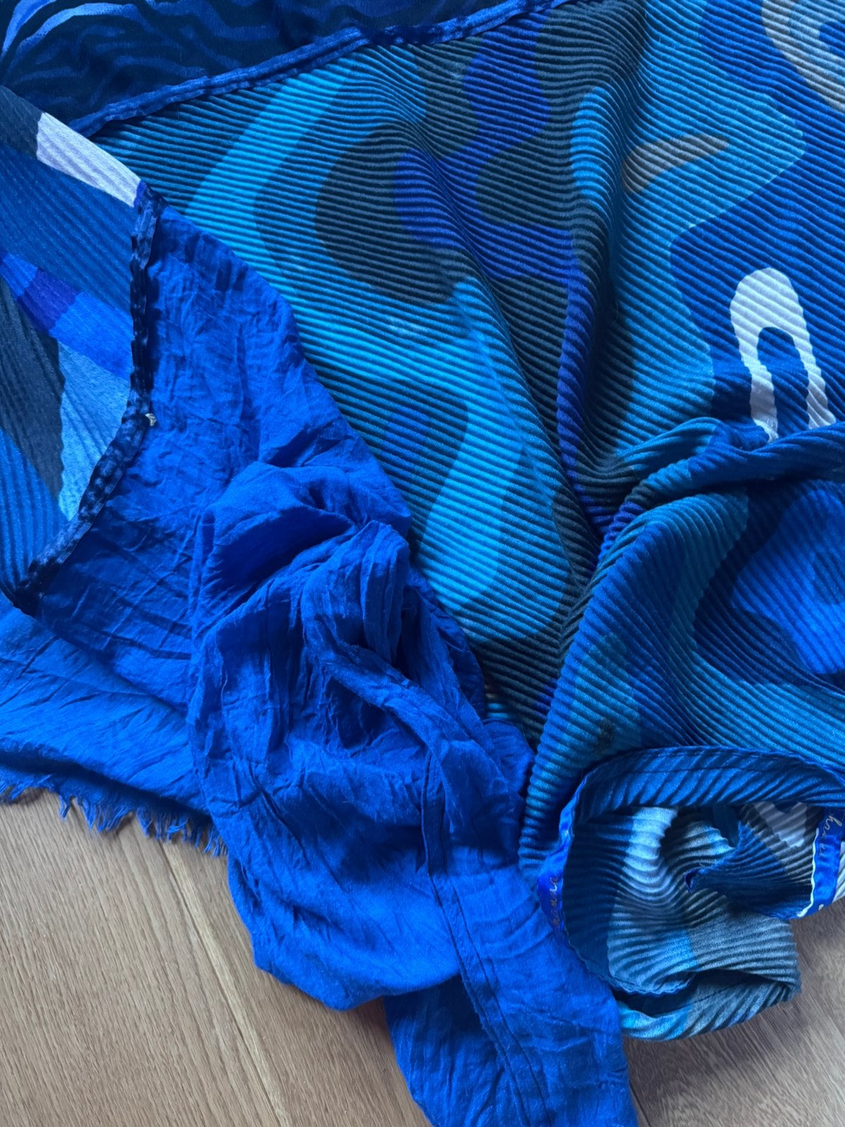 Grande écharpe shanna mi saison, Vêtements | Femmes, Enlèvement ou Envoi, Écharpe