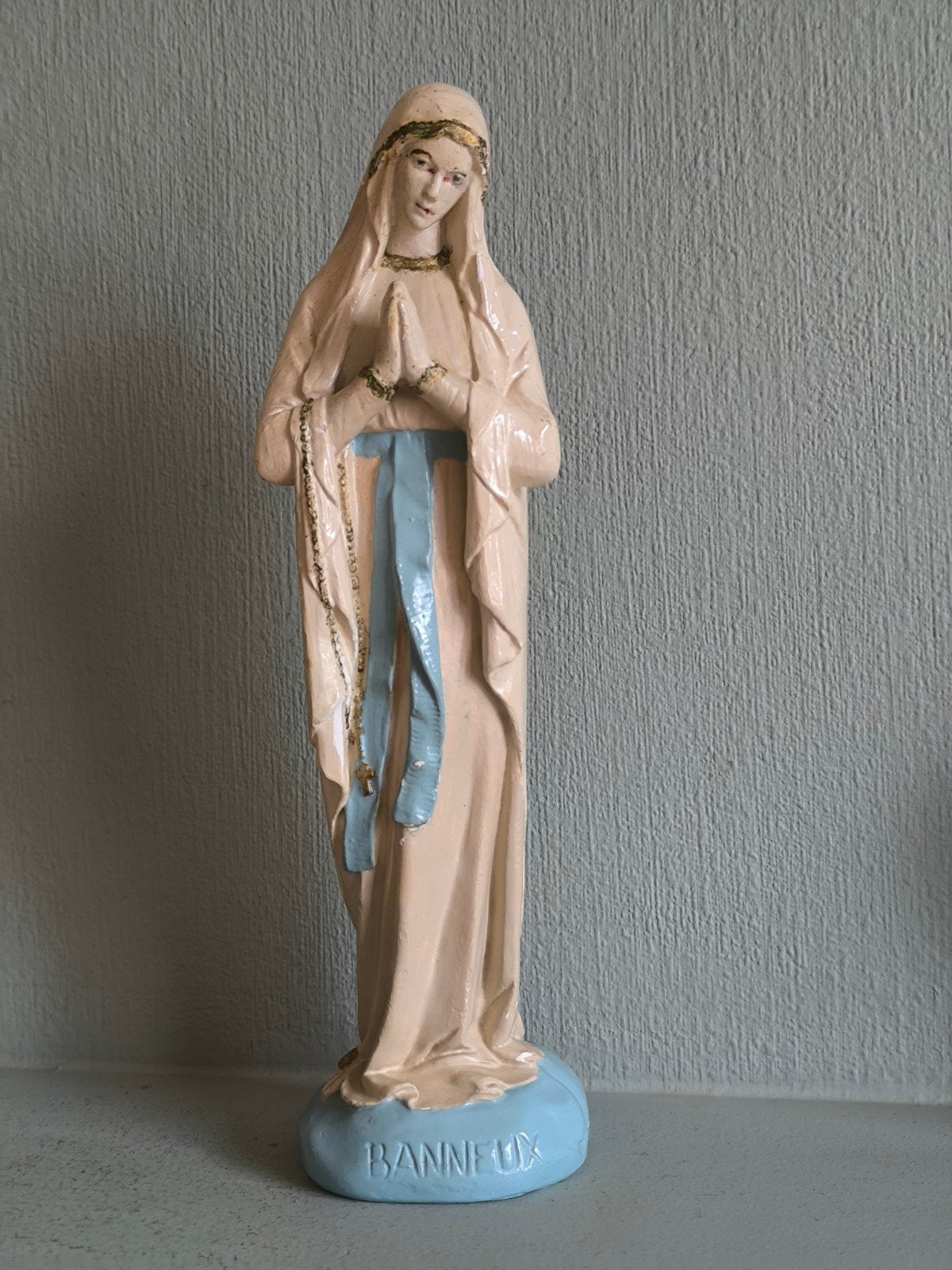 Gipsen beeld OL Vrouw Banneux, Antiek en Kunst, Antiek | Religieuze voorwerpen, Ophalen of Verzenden
