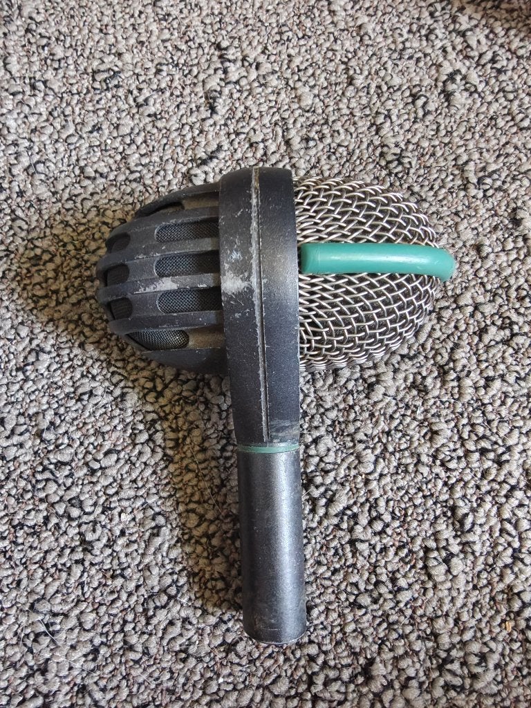 Akg D112 - 2 Stuks, Muziek en Instrumenten, Microfoons, Ophalen of Verzenden, Gebruikt, Instrumentmicrofoon