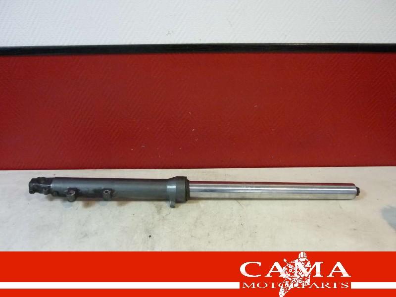 VOORVORK POOT RECHTS Suzuki, Motoren, Dhr. S. di Majo, Gebruikt, Info@cama-motorparts.nl, P.J. Troelstraweg 8 8
3144 CX  MAASSLUIS, NL