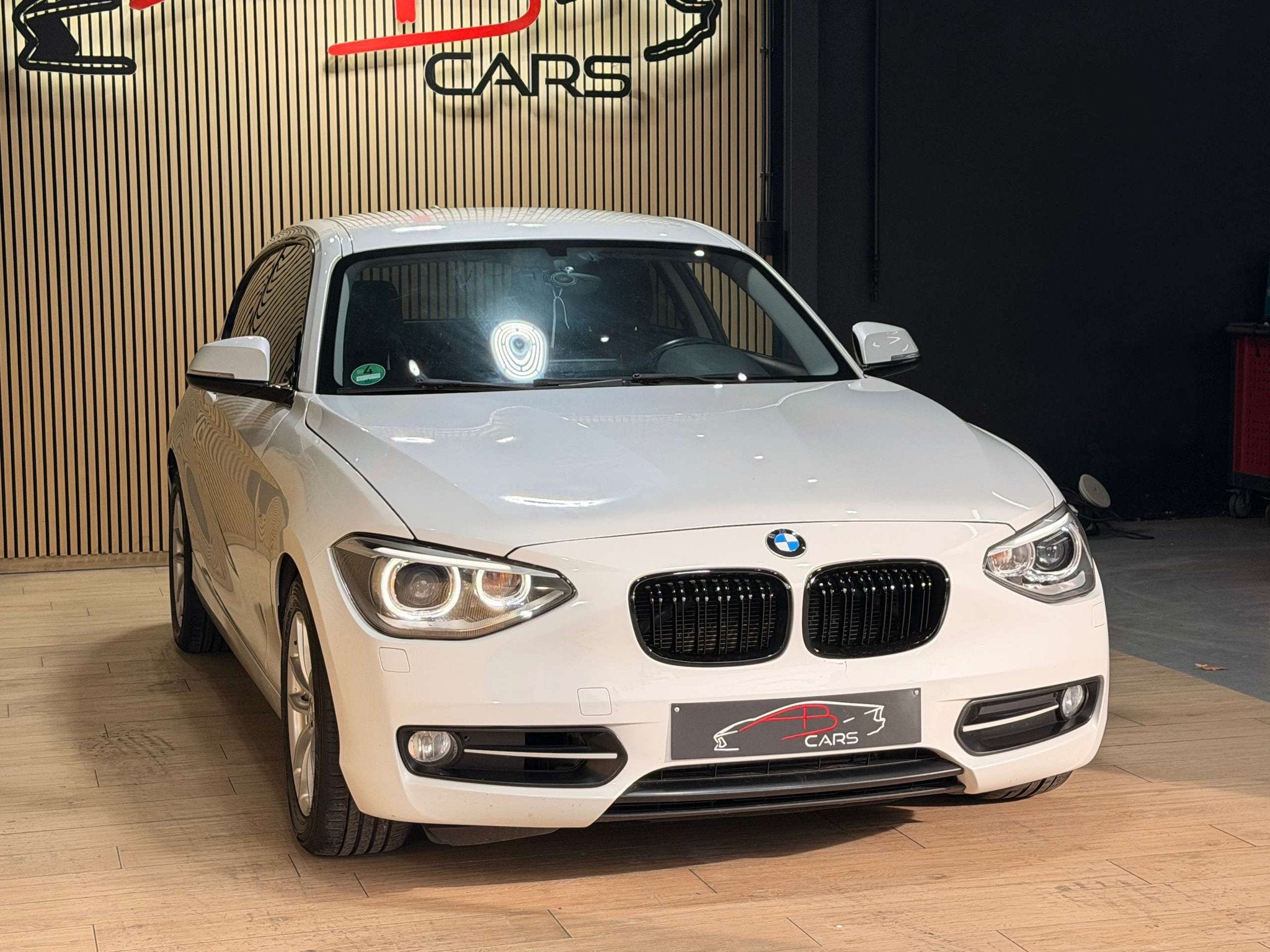 BMW 1 Serie 116 ed * SPORT * CLIM AUTO * (bj 2014), Auto's, BMW, Gebruikt, Zwart, 4 cilinders, 116 pk