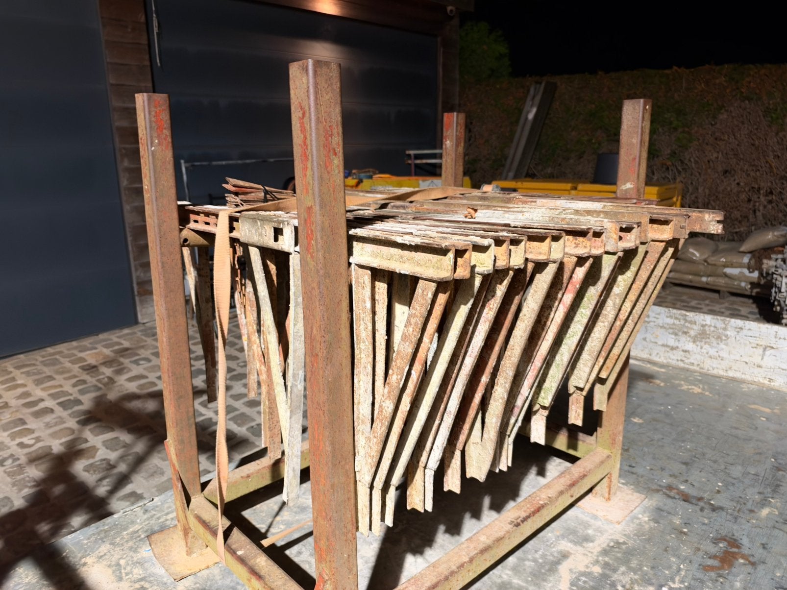 Betonklemmen betonsergeanten, Ophalen