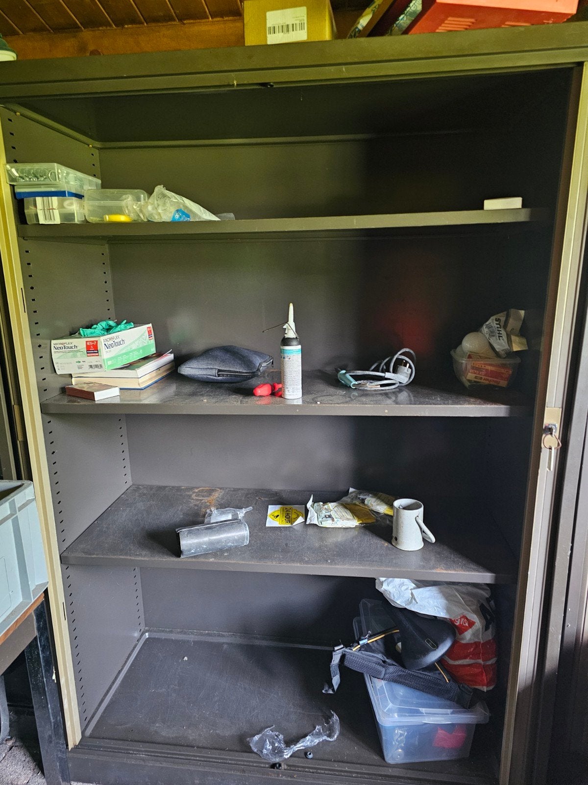 Metalen kast, Huis en Inrichting, Kasten | Roldeurkasten en Archiefkasten, Ophalen