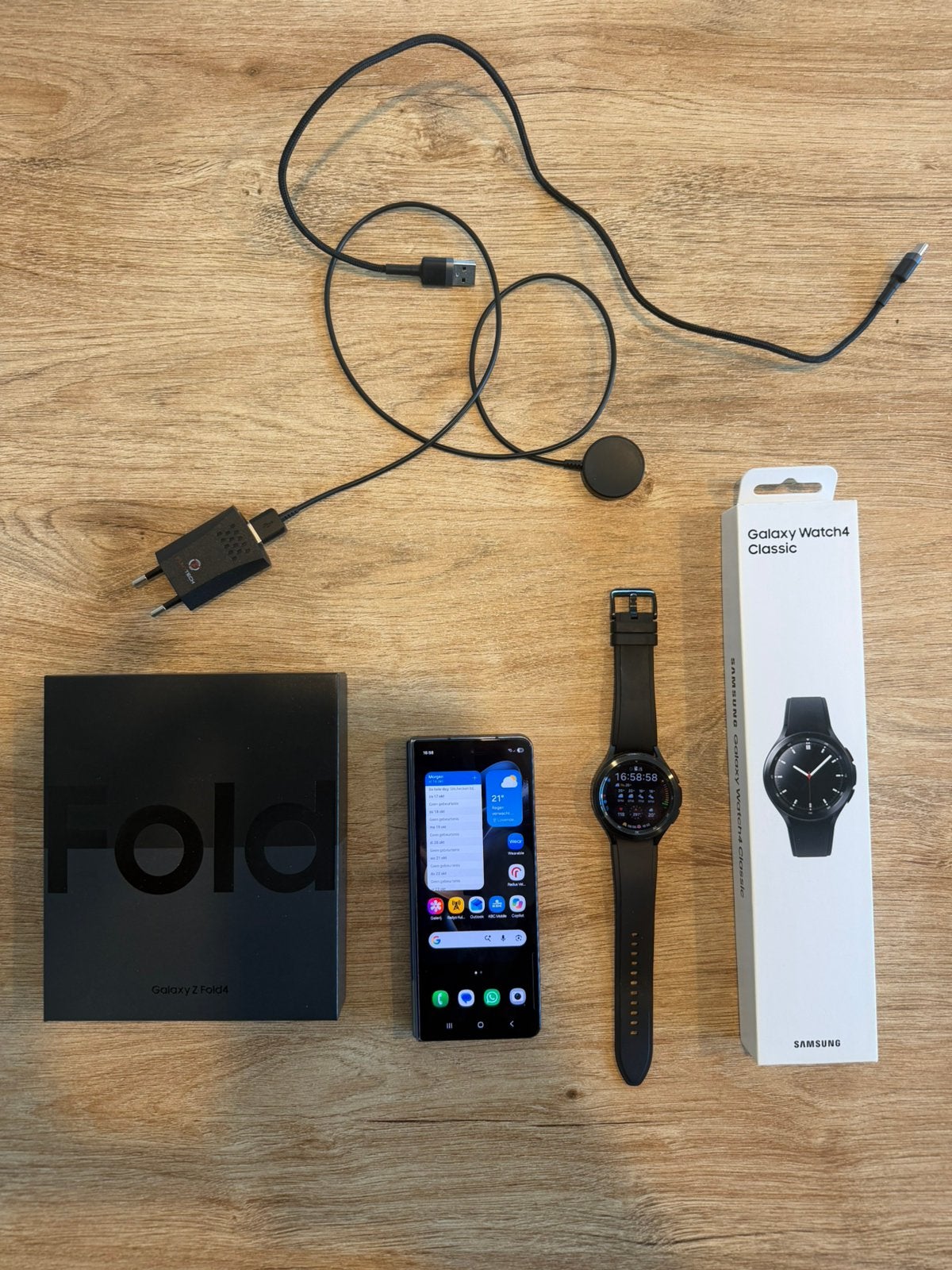 Samsung Z Fold 4 + Galaxy Watch 4 Classique, 256 GB, Enlèvement, Utilisé, Galaxy Z Fold