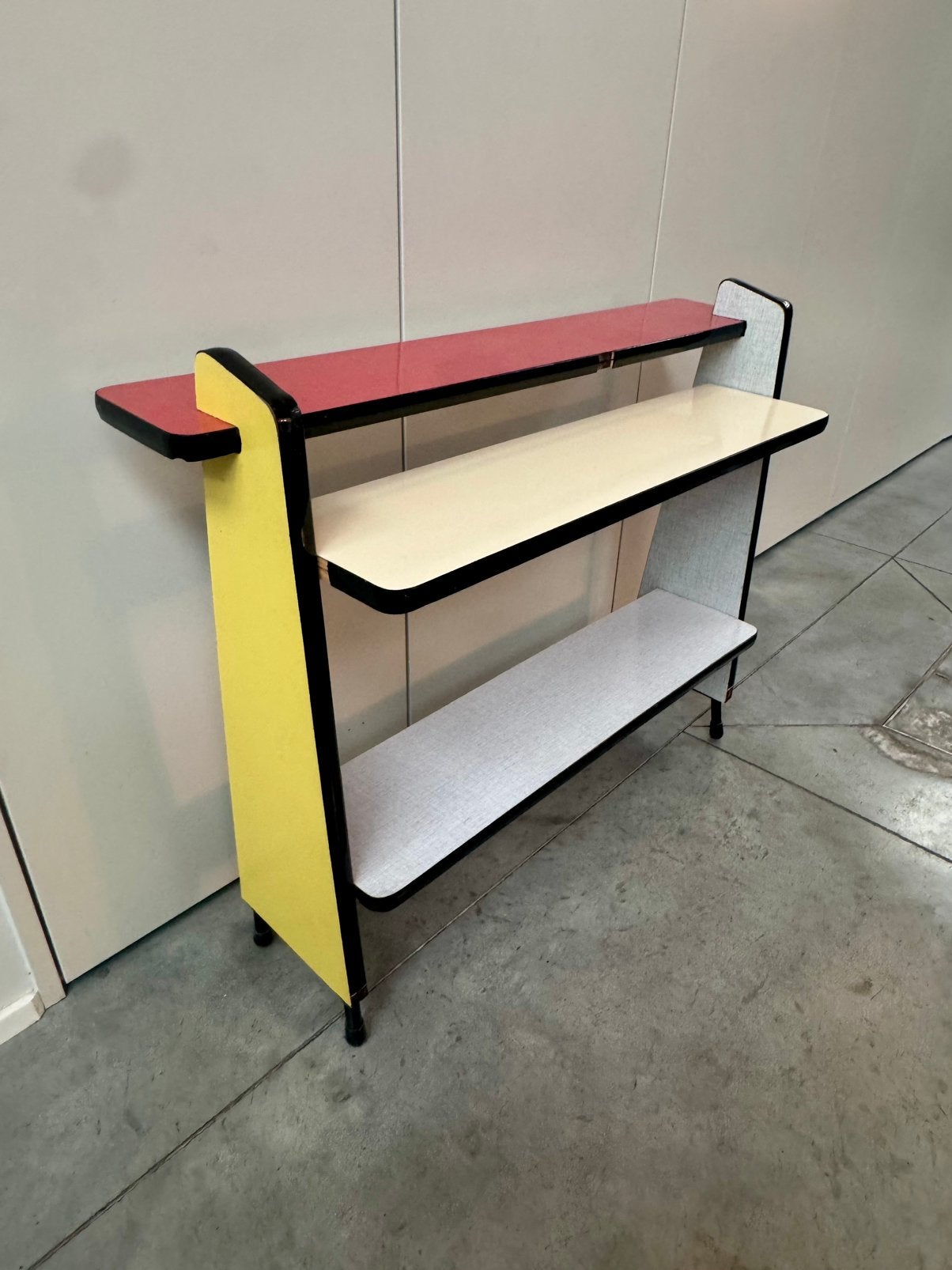 Zeldzame kleine vintage boekwinkel 1950 in gekleurde formica, Ophalen of Verzenden, Gebruikt