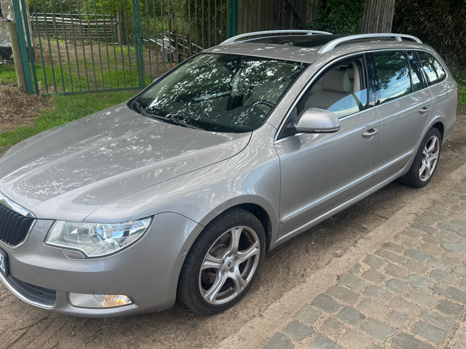 Skoda Superb 2.0 Tdi motor Veel opties, Auto's, Audi, Bedrijf, Te koop, Diesel, Automaat, Ophalen