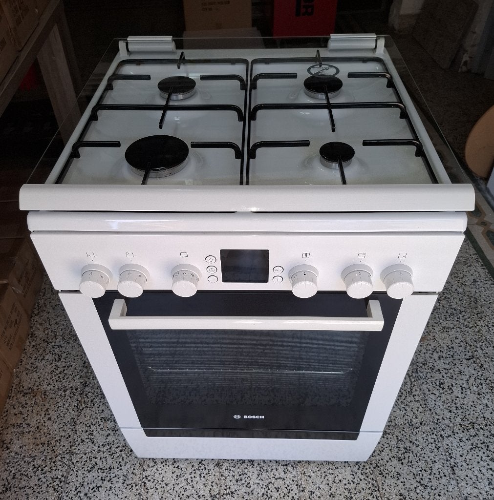 Cuisinière BOSCH mixte Gaz / Electricité, Electroménager, Cuisinières, Comme neuf, À Poser, 4 zones de cuisson, 85 à 90 cm, 60 cm ou plus