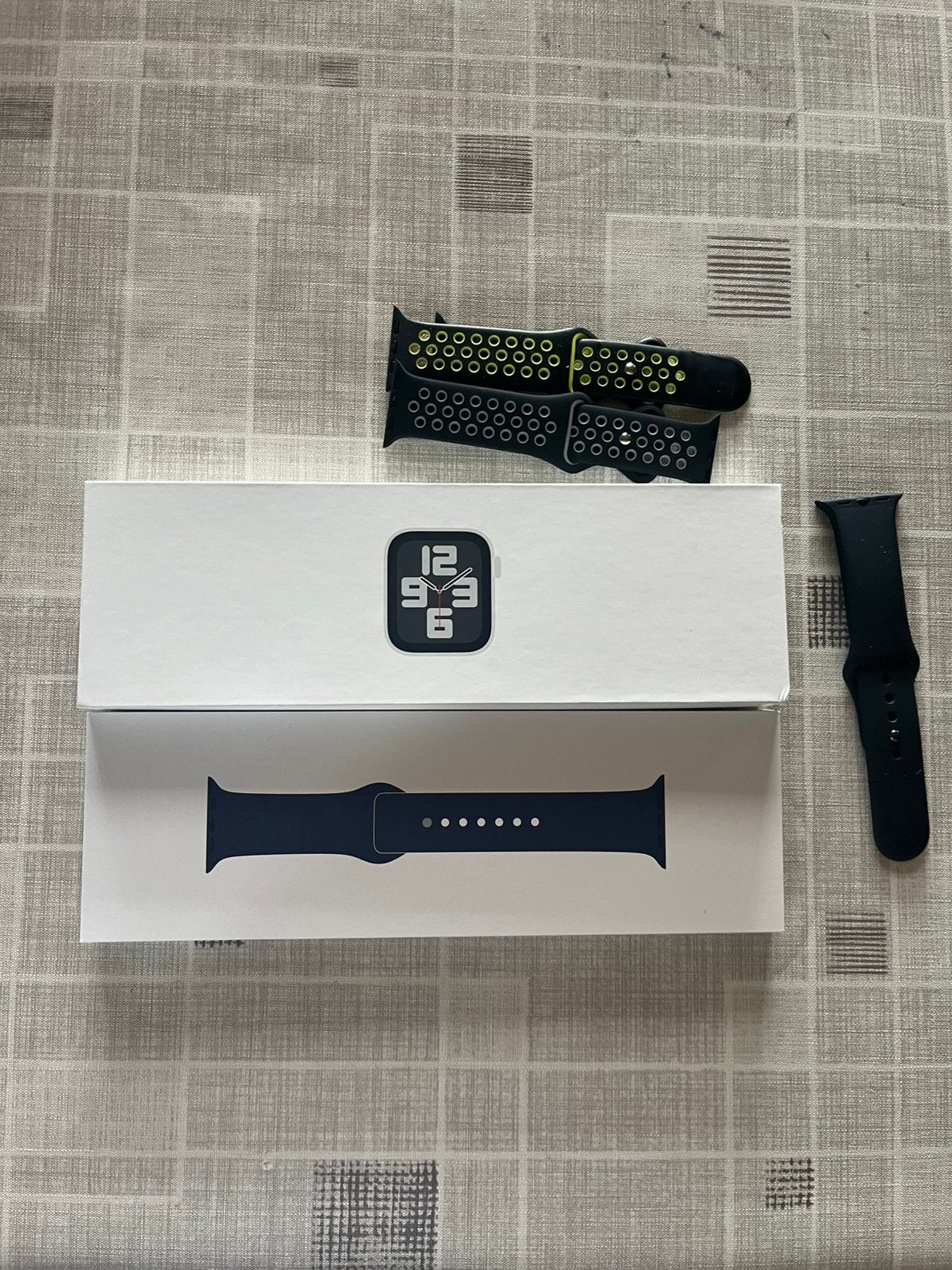 Apple watch SE2 Topstaat, Handtassen en Accessoires, Ophalen, GPS, Zo goed als nieuw, Zwart