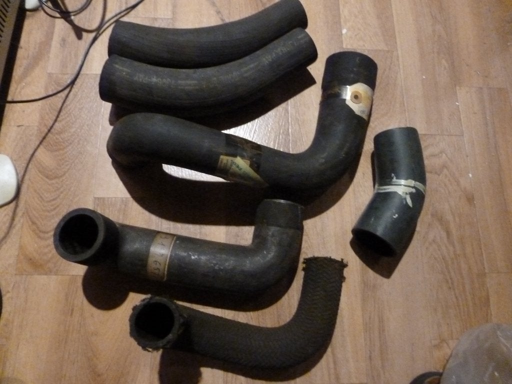 NOS peugeot koelwaterslangen diverse modellen, Enlèvement ou Envoi, Neuf, Pièces universelles