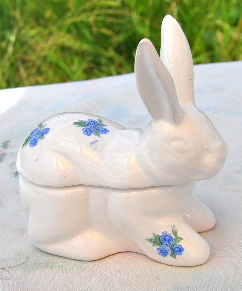 lapin en faience avec bougie une oreille recollée, Enlèvement ou Envoi, Utilisé, Bougie