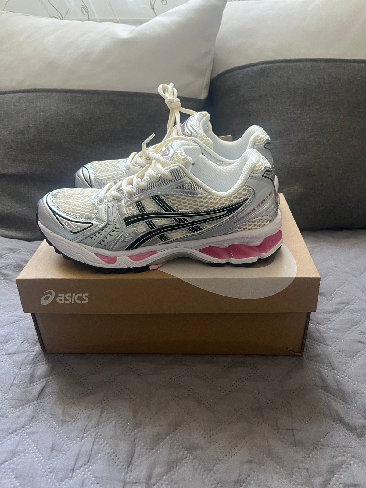 ASICS gel kayano 14, Neuf, Enlèvement ou Envoi, Blanc, Baskets