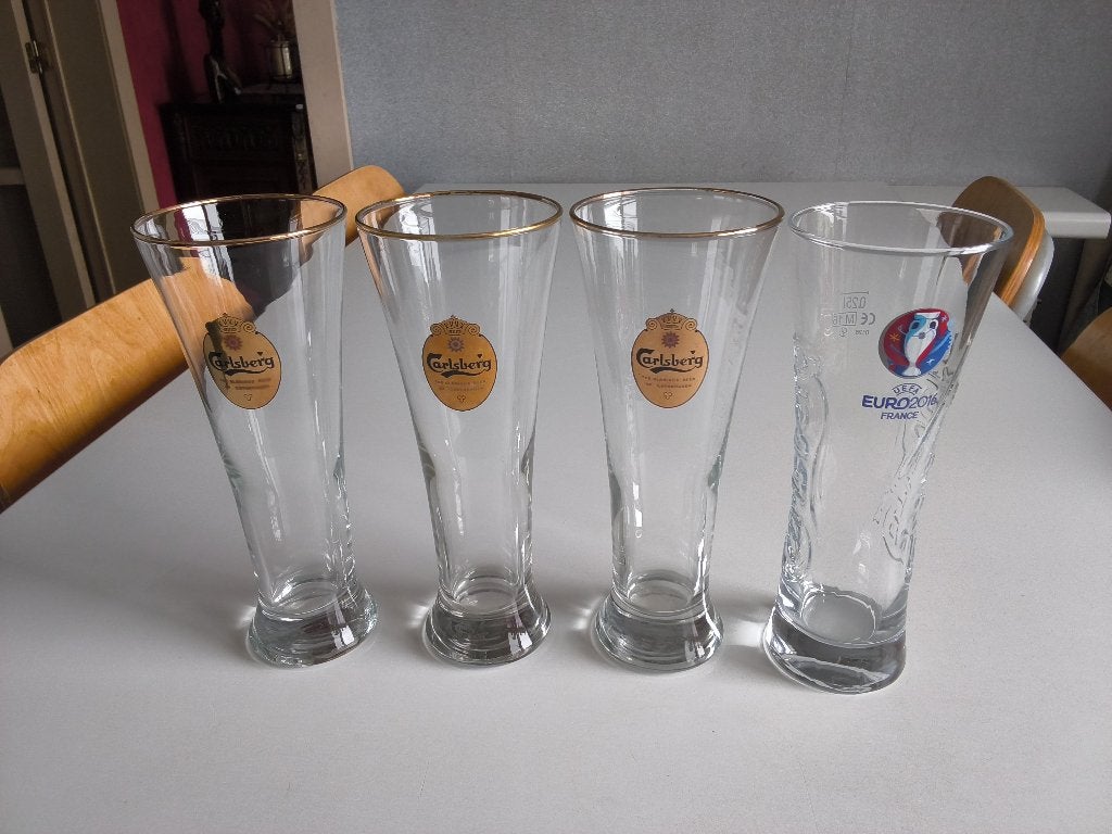 Lot 3 verres à bière CARLSBERG + 1 UEFA France 2016 /NEUF, Enlèvement ou Envoi, Neuf, Verre ou Verres, Autres marques