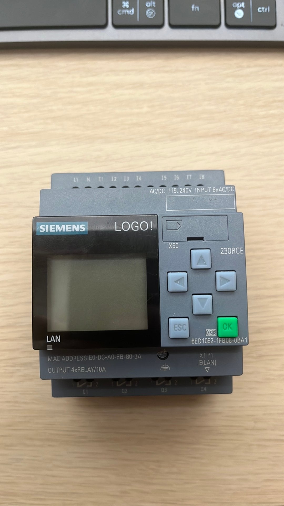 Siemens Logo 6ED1052-1FB08-0BA1, Doe-het-zelf en Bouw, Ophalen, Zo goed als nieuw