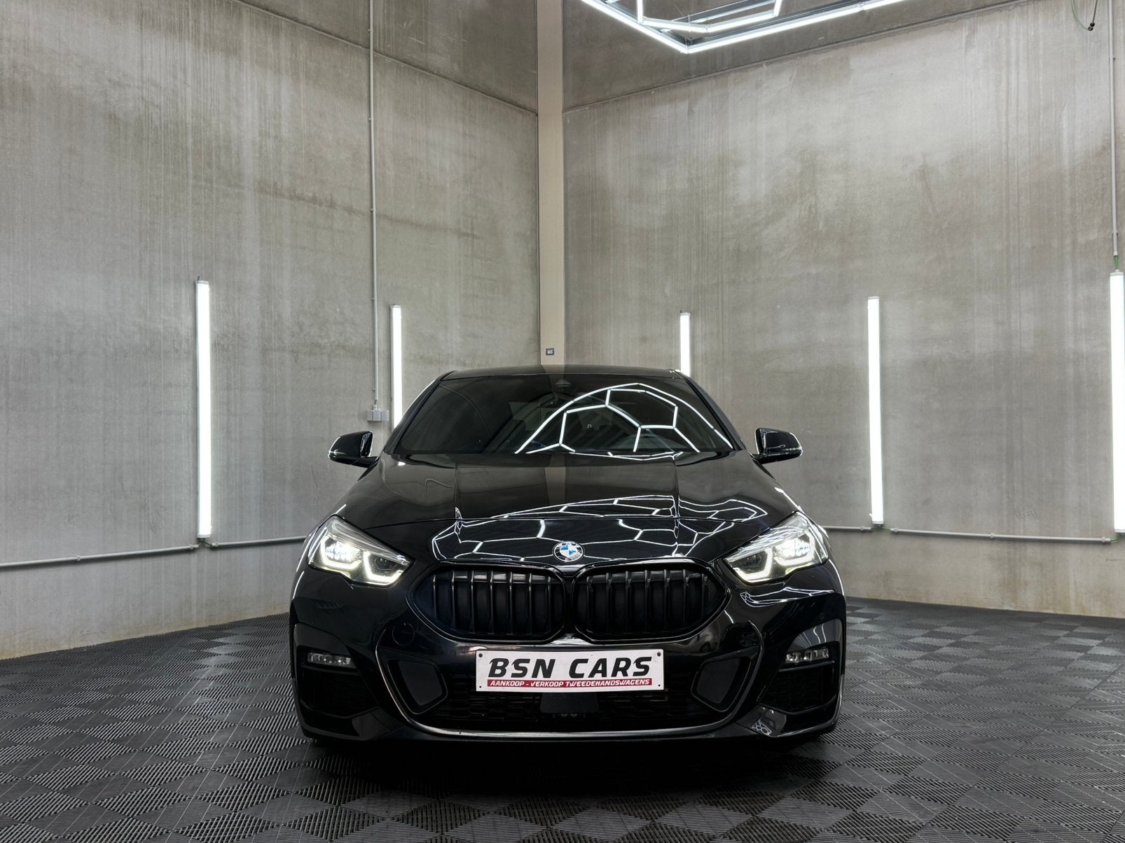 BMW 218i/MPACKET/CARPLAY/1EIGENAAR/GARANTIE, 100 kW, Essai à domicile, Achat, Entreprise