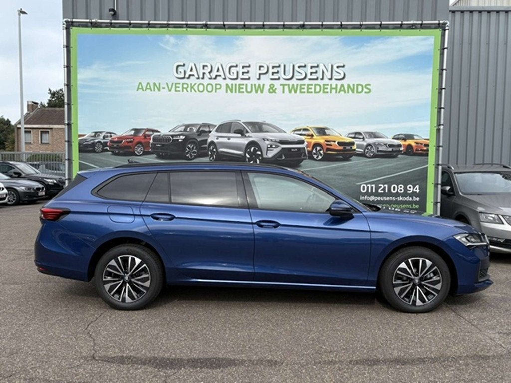 Skoda Superb 1.5 TSI iV DSG Selection (bj 2025, automaat), Auto's, Automaat, 1498 cc, Overige kleuren, Bedrijf