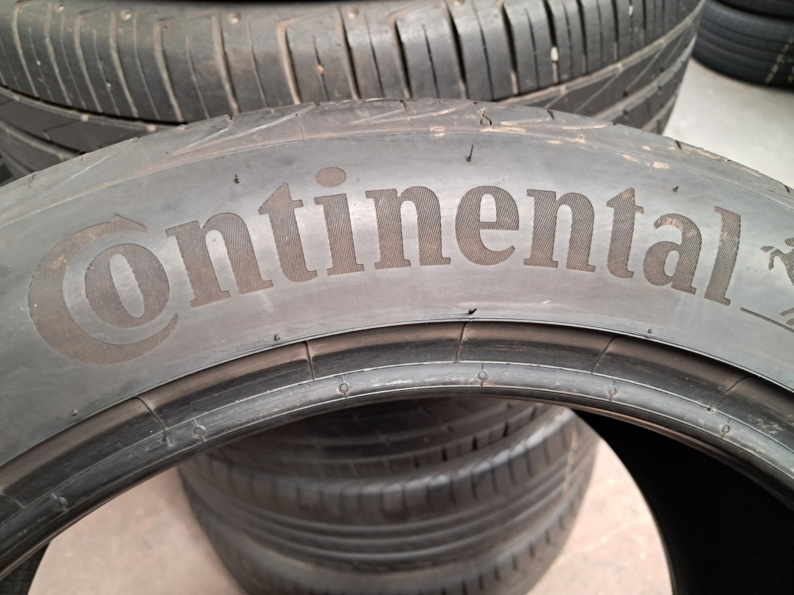 24545r17 245 45 r17 245/45/17 Continental avec montage et eq, Enlèvement ou Envoi
