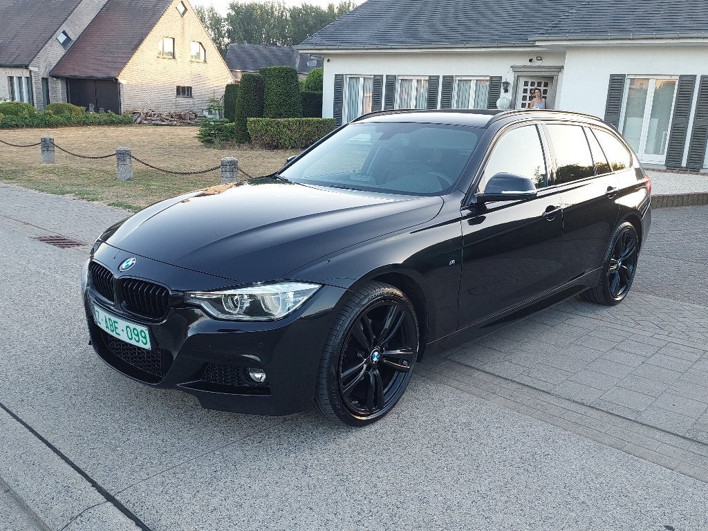 BMW 320D *2017 * 186 000 KM *FORFAIT M *GARANTIE, Cuir, Entreprise, Entretenue par le concessionnaire, Noir