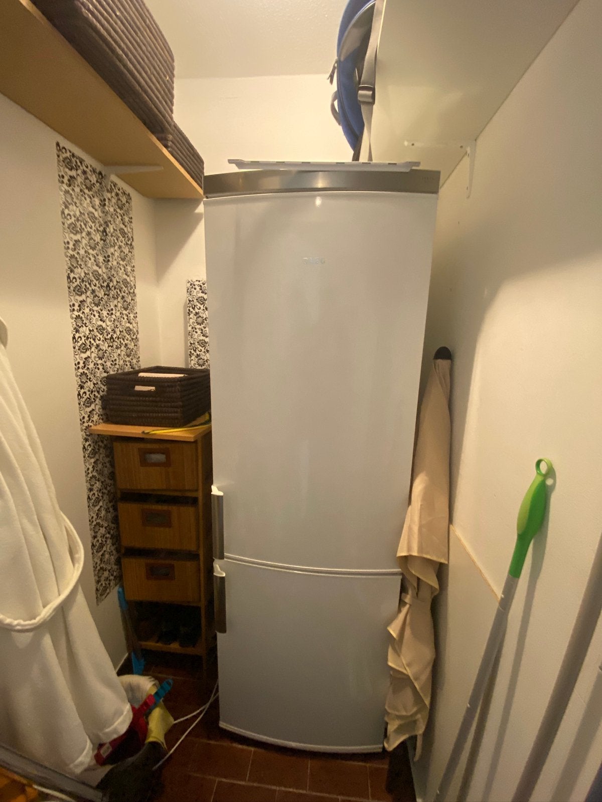 Koelkast + diepvries combi, Elektronische apparatuur, Ophalen, Zo goed als nieuw, Met aparte vriezer, 160 cm of meer