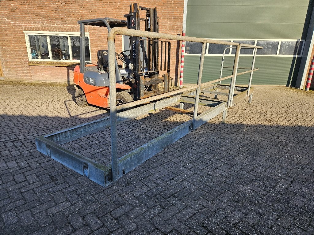 Gegalvaniseerd plateau, Lang ca 5.20 meter Breed ca 1 m, Doe-het-zelf en Bouw, Metalen, Ophalen, Zo goed als nieuw, IJzer