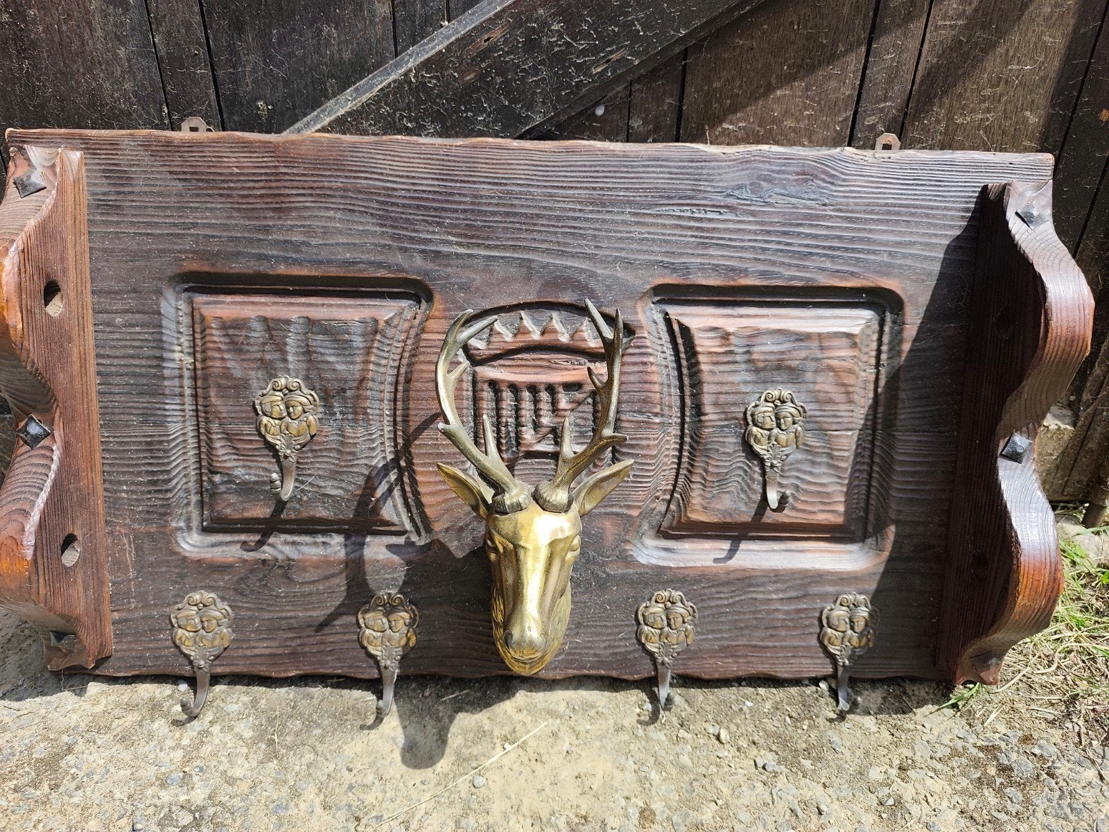 Patère murale rustique, Enlèvement