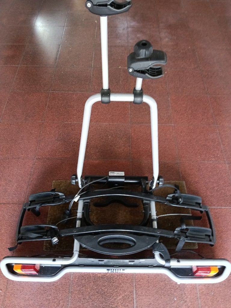 FIETSDRAGER, Ophalen, Brede banden, Zo goed als nieuw, 2 fietsen