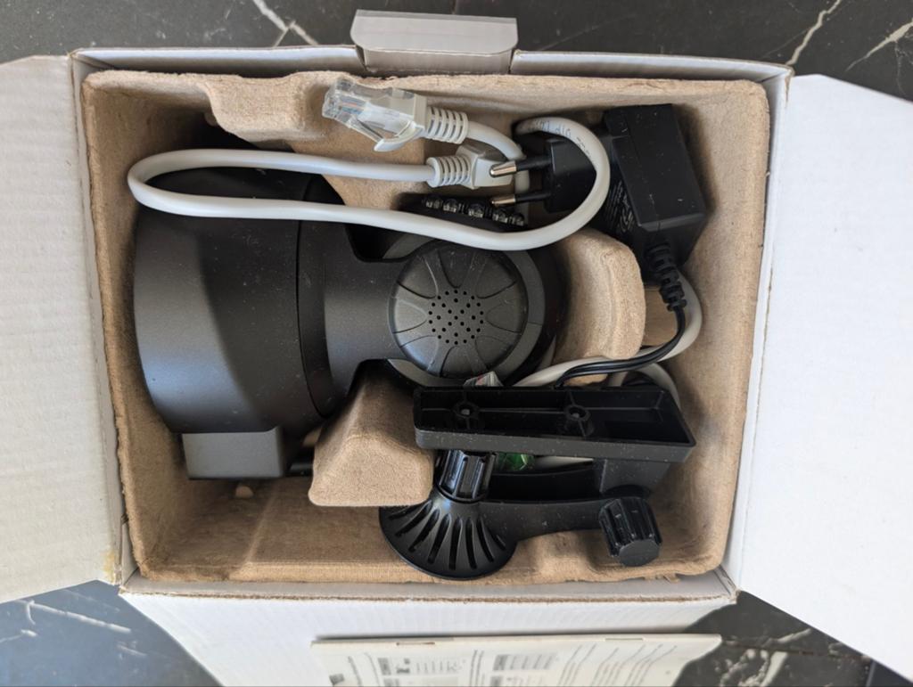 Caméra de surveillance Floureon IP - neuf