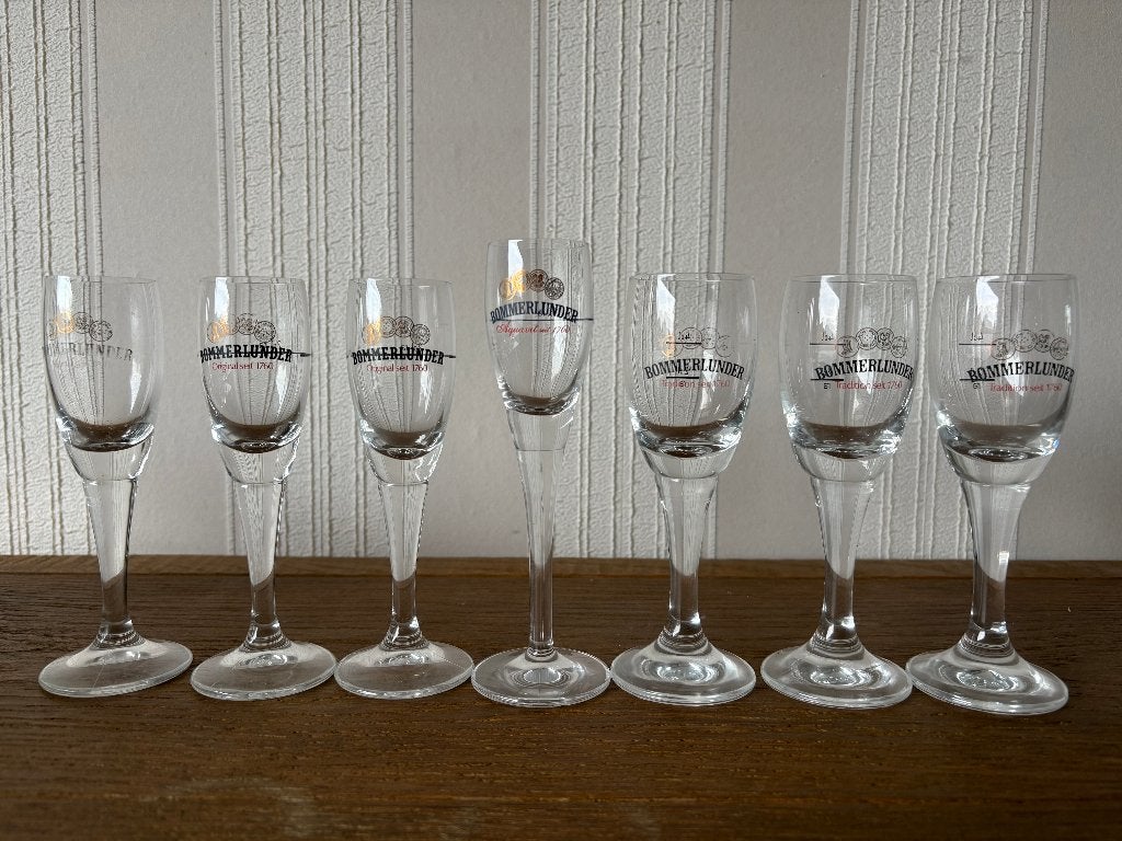 Ensemble de 7 verres à liqueur vintage Bommerlunder, Enlèvement ou Envoi, Comme neuf, Verres et Verres à shot