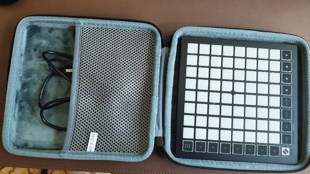 Novation Mini MK2 + Housse de protection, Muziek en Instrumenten, Ophalen of Verzenden, Zo goed als nieuw, Dj-set, Overige merken
