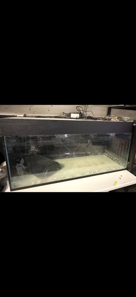 Aquarium 200 litres, Enlèvement, Utilisé