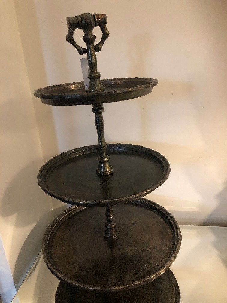 NIEUWE RONDE 3-laags ETAGERE – MASSIEF ALUMINIUM, Huis en Inrichting, Etagère, Demontabel, Metaal, Nieuw