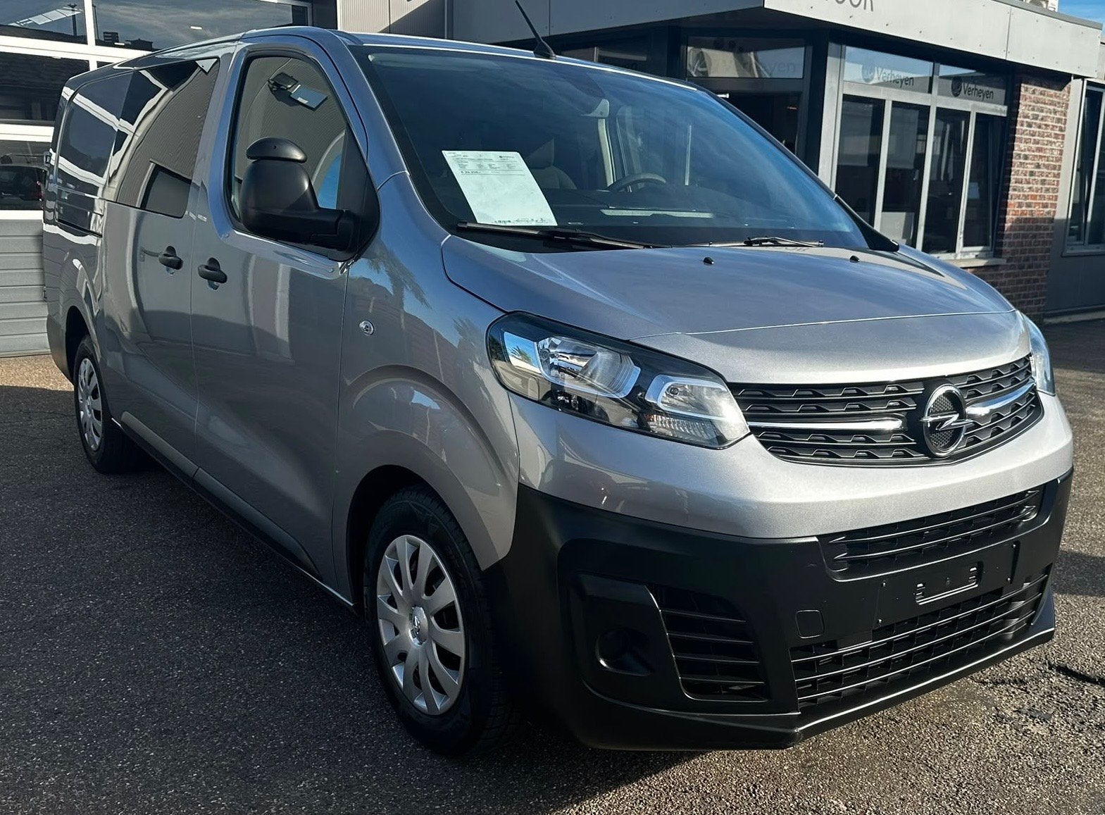 Opel Vivaro C L3H1 20CDTI DUBBELE CABINE 5Personen, 4 deurs, 4 cilinders, https://public.car-pass.be/vhr/28affea0-1cfb-495d-be4f-d475bee78e18