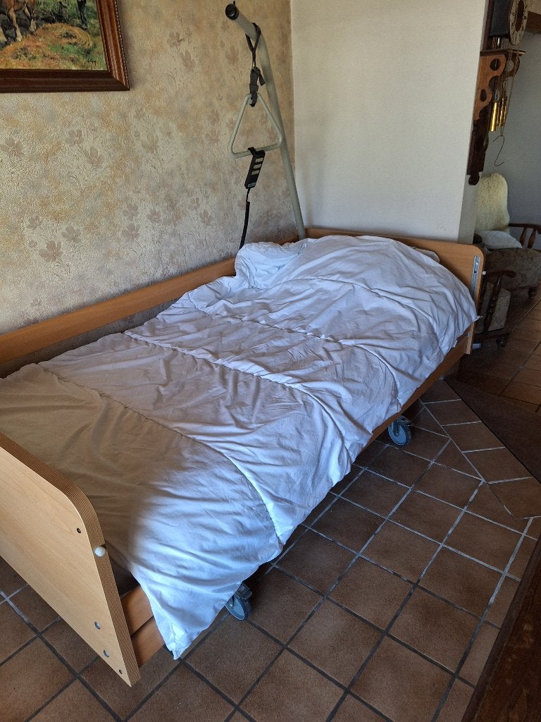 Verzorgingsbed AKS, Ophalen, Gebruikt