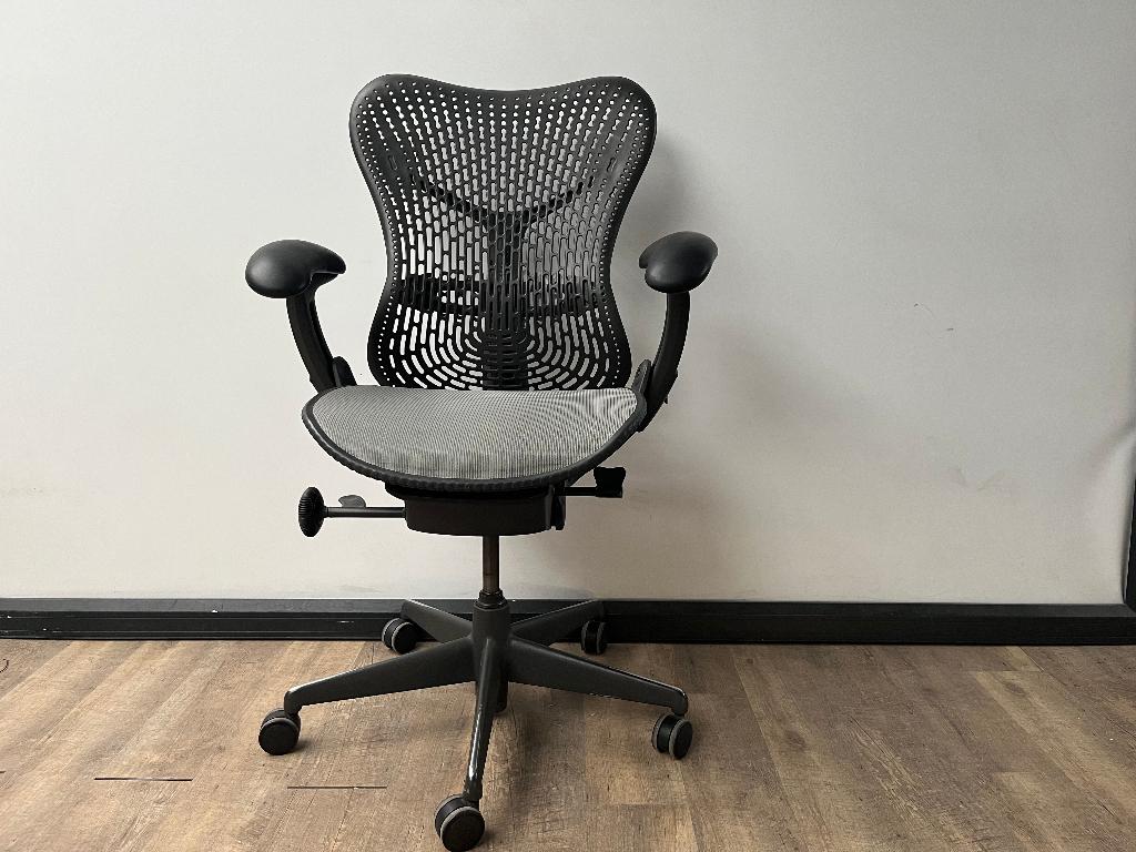 Herman Miller (Mirra) Tweedehands, Ophalen