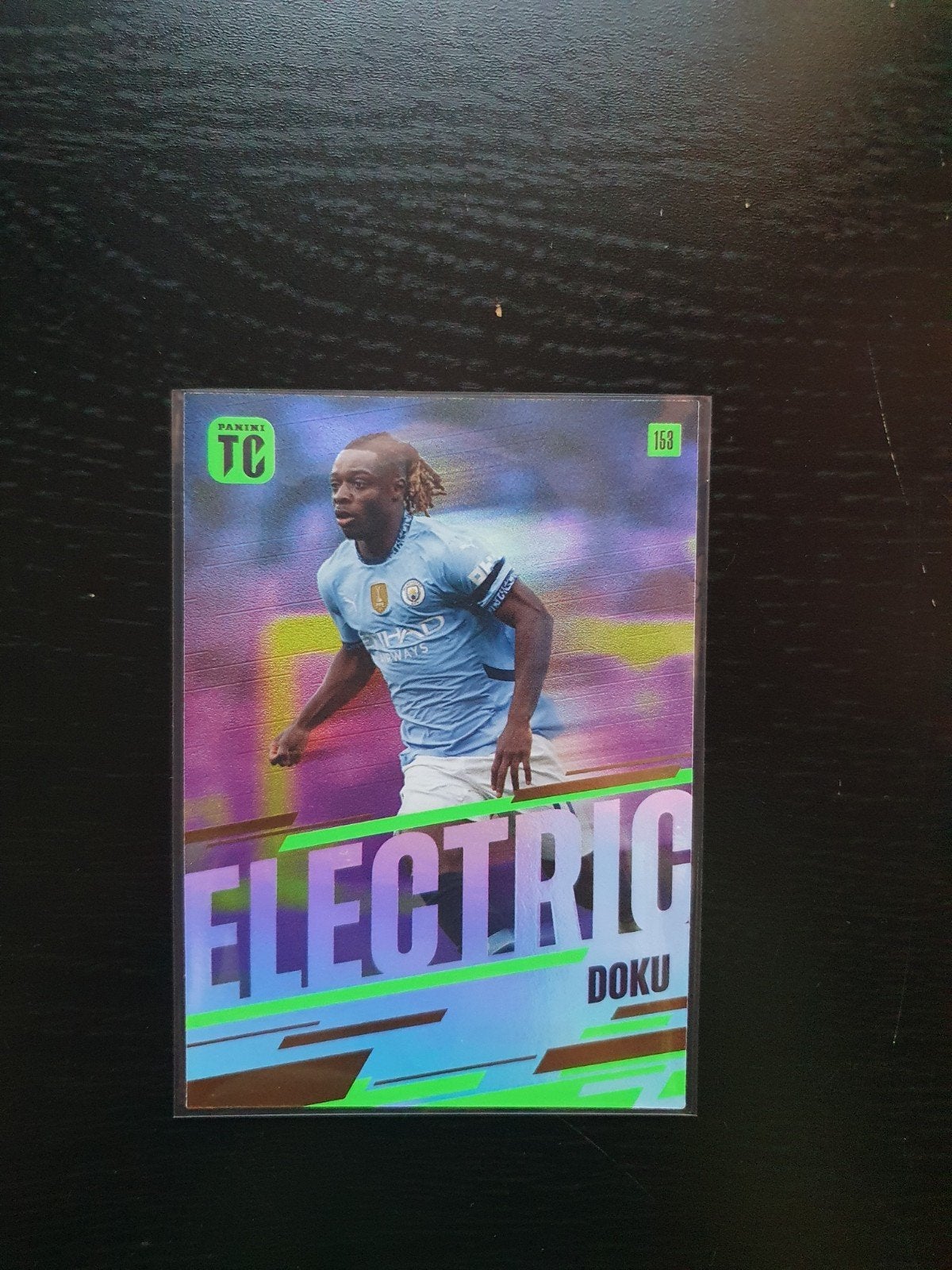 Jeremy Doku Panini Electric Holo Manchester City, Enlèvement ou Envoi, Neuf, Image
