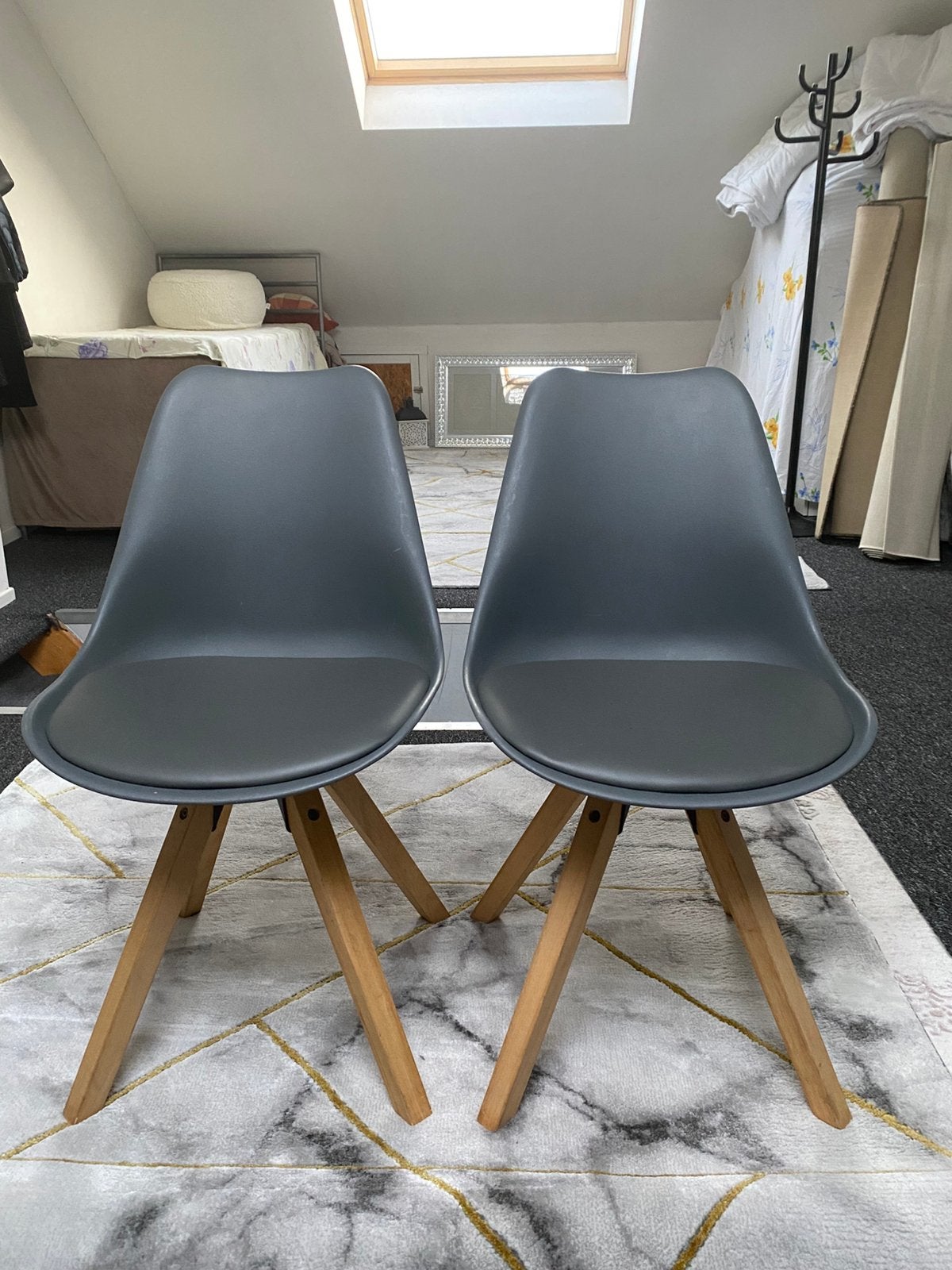 2 chaises à vendre, Enlèvement ou Envoi, Comme neuf