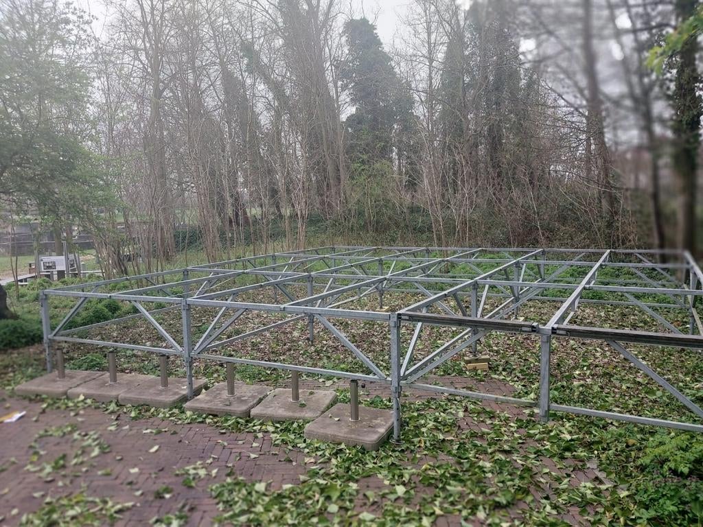 TAT demonteerbaar podium 80m², Ophalen