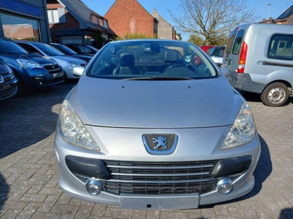 Peugeot 307 CC — Cabriolet 1.6 essence Bj 2006 154000 km, Cuir, Argent ou Gris, Entreprise, Boîte manuelle