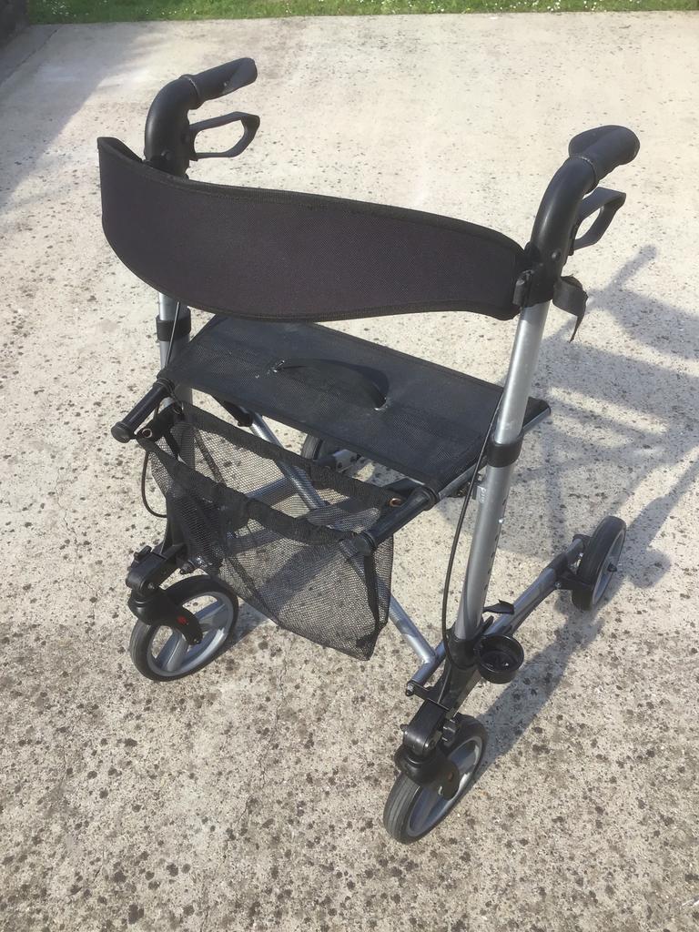 Déambulateur léger et pliable, Enlèvement ou Envoi, Poids léger, Utilisé