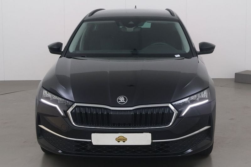 Skoda Octavia Sw 1.5 tsi etec selection 150 AT, Auto's, Skoda, Automaat, Parkeersensor, 4 cilinders, Overige bekleding